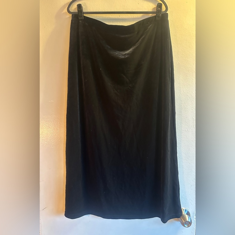 Jaclyn Smith Black Velvet Maxi Skirt